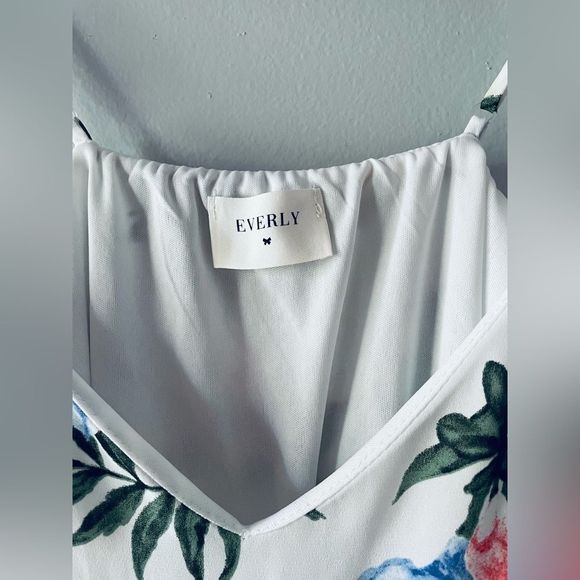 Everly  - Picture 8 of 8